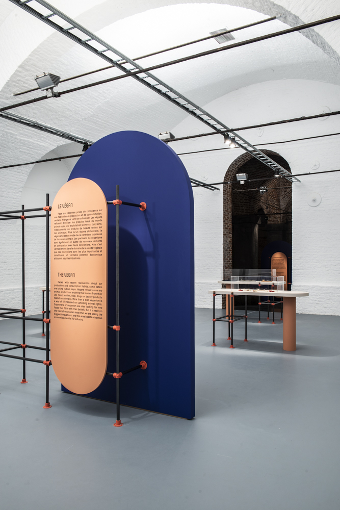 conception of the serial eater scenography